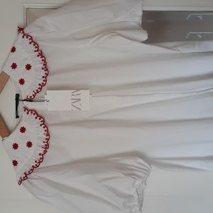 Zara crisp white cotton blouse with embroidery